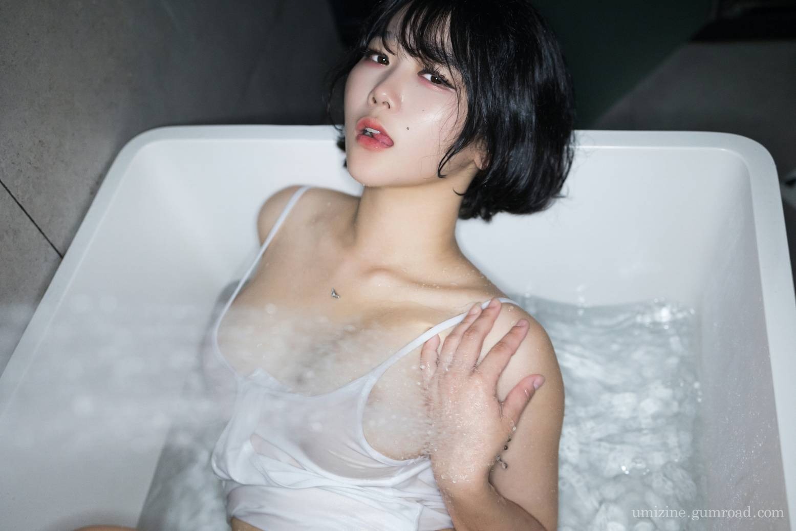 Zia Vol.2 - Bathtub Mermaid(55)