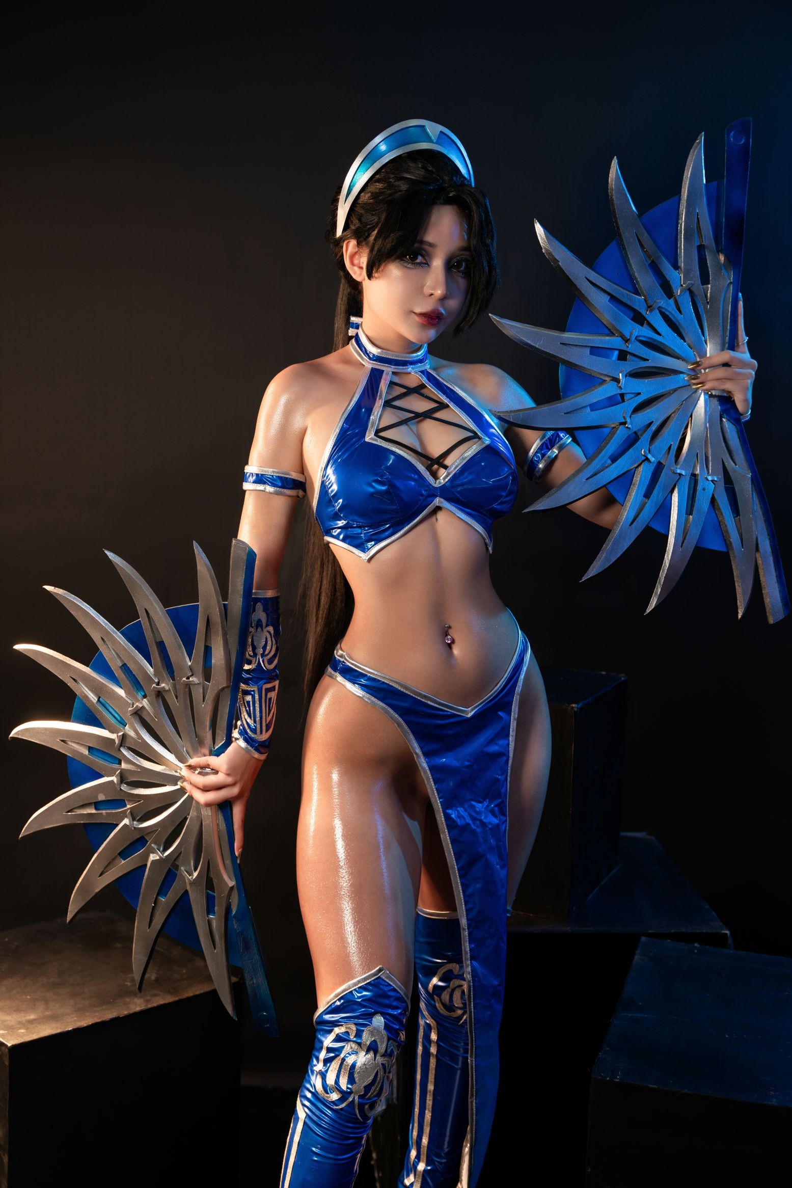 Umeko J cosplay Kitana - Mortal Kombat(9)