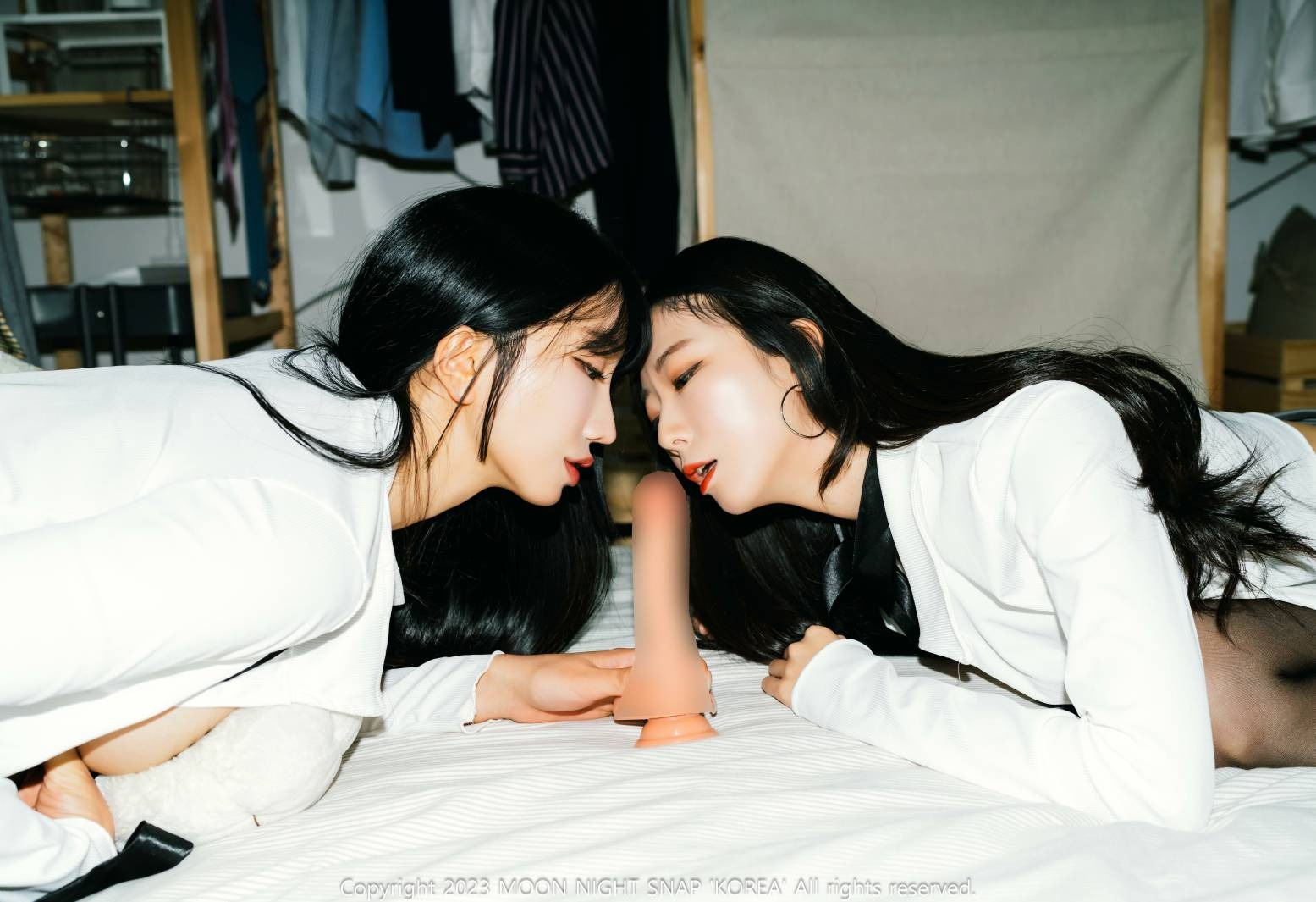 Moon Night Snap Mona x Yunjin - Close(17)