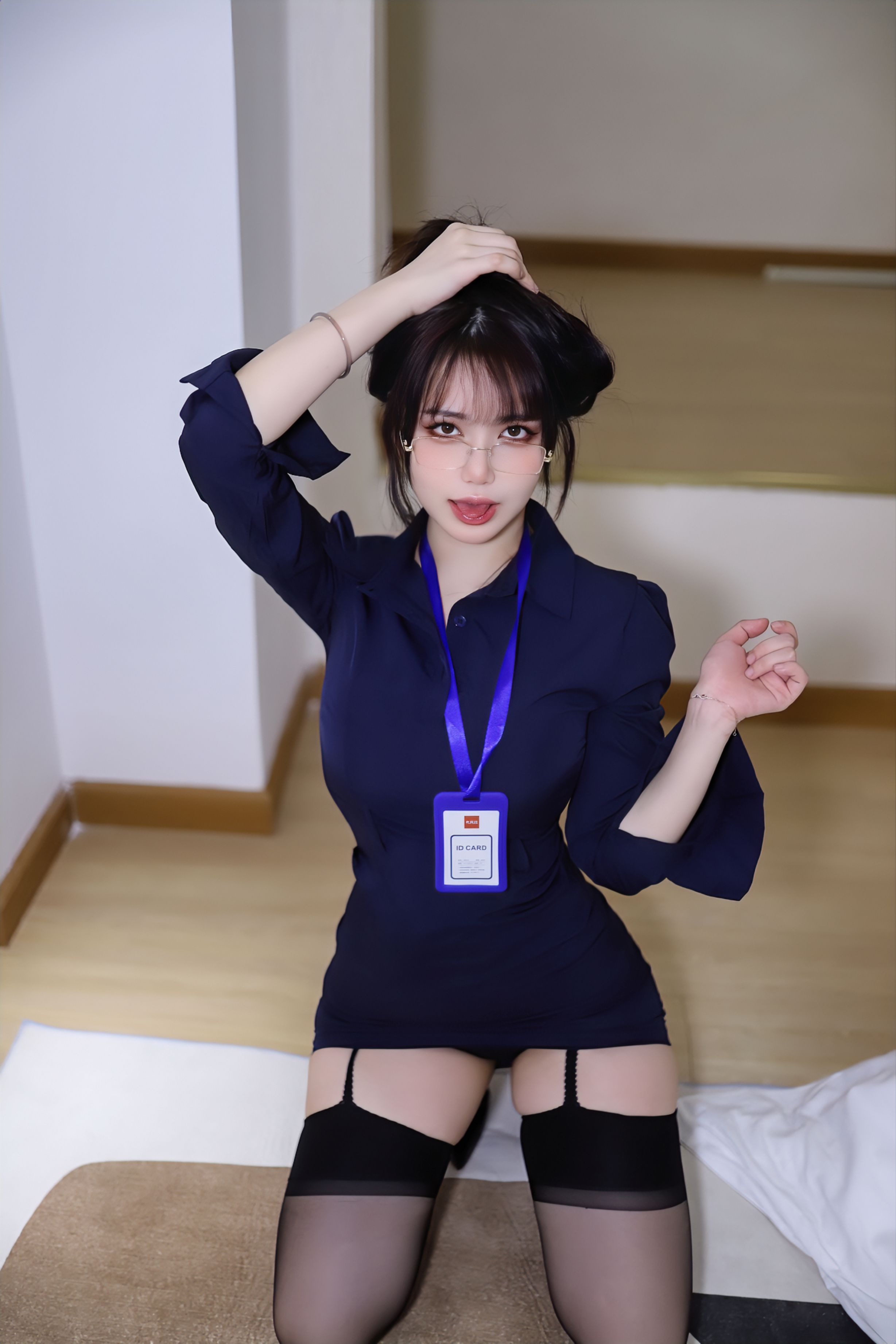 Tina很妖孽呀 职业装秘书[44P-398MB](21)
