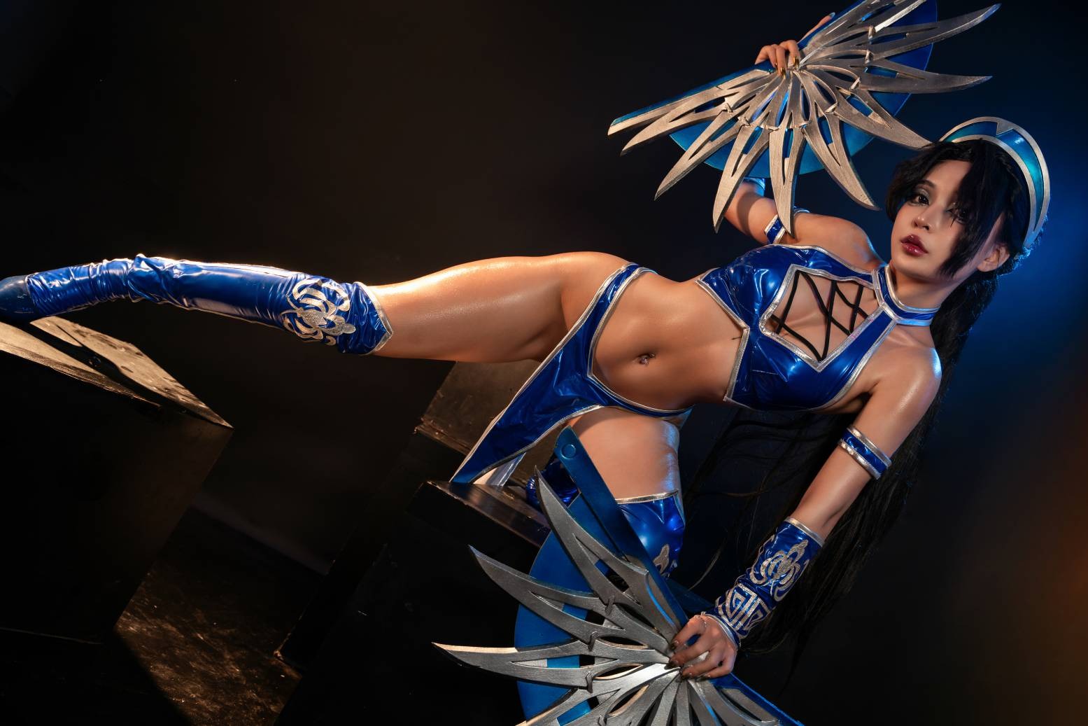 Umeko J cosplay Kitana - Mortal Kombat(66)