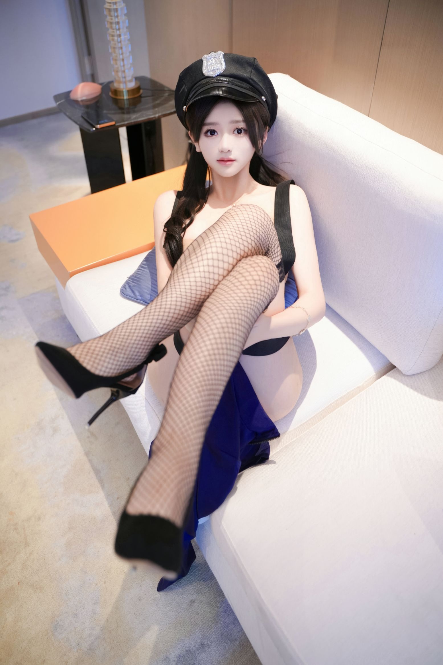 奶茶味的包子 – 内购-女警制服(7)