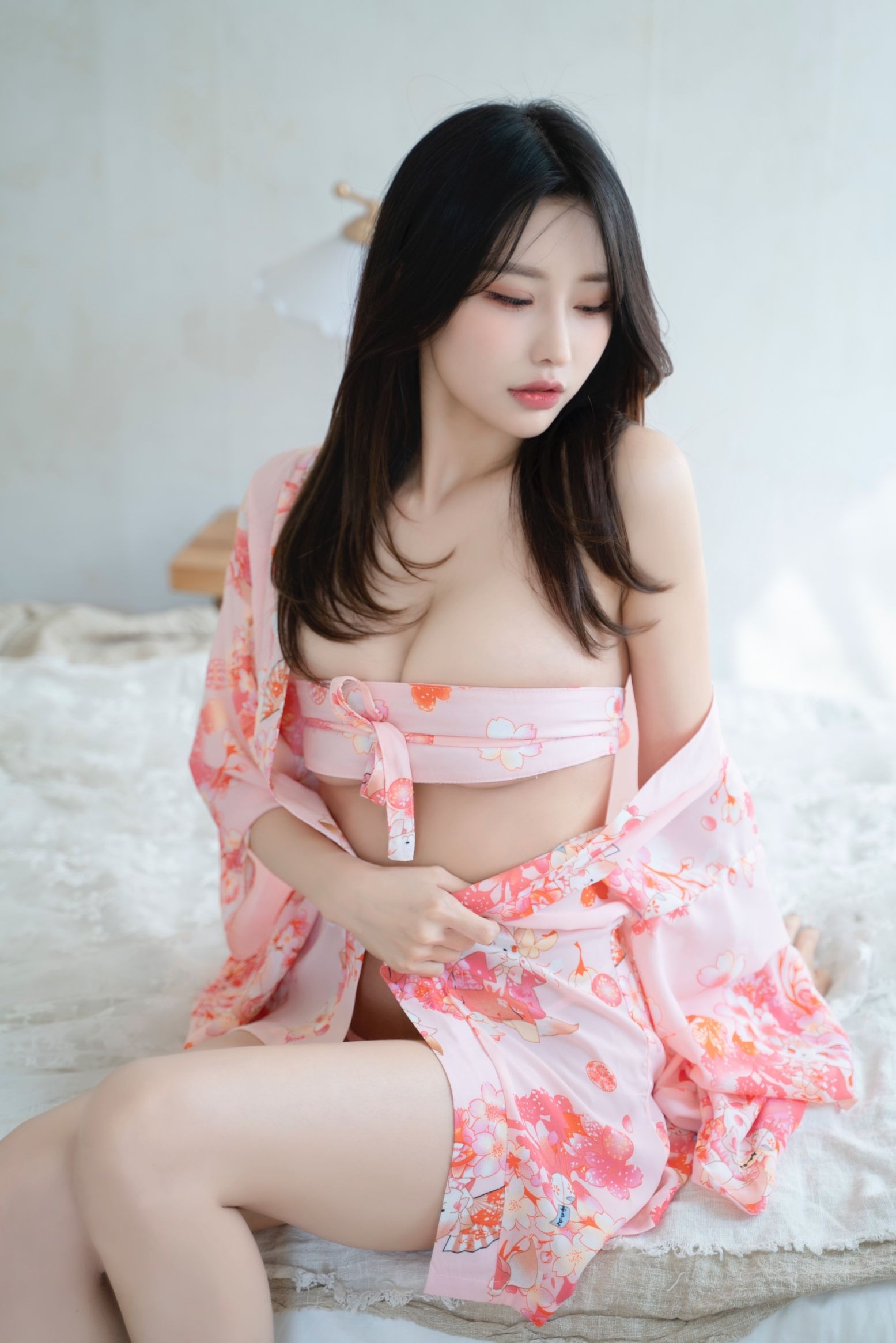 [ROGLE] YeonyuMilk Vol.01(53)