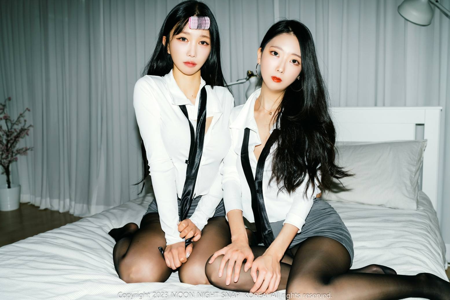 Moon Night Snap Mona x Yunjin - Close(83)