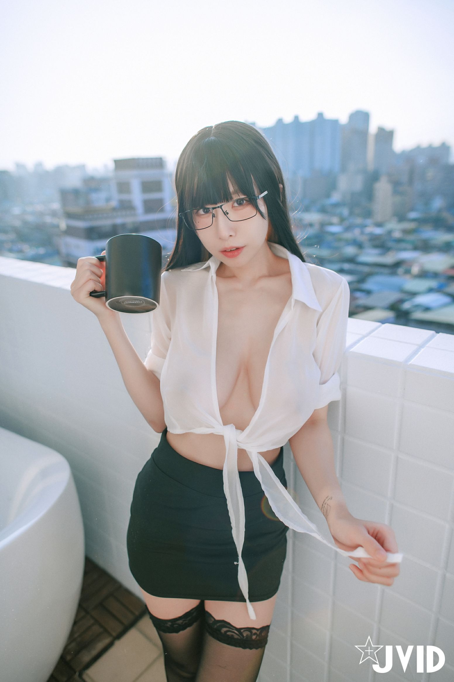 JVID 黎菲儿 色色的、能幹的超巨乳女同事(68)