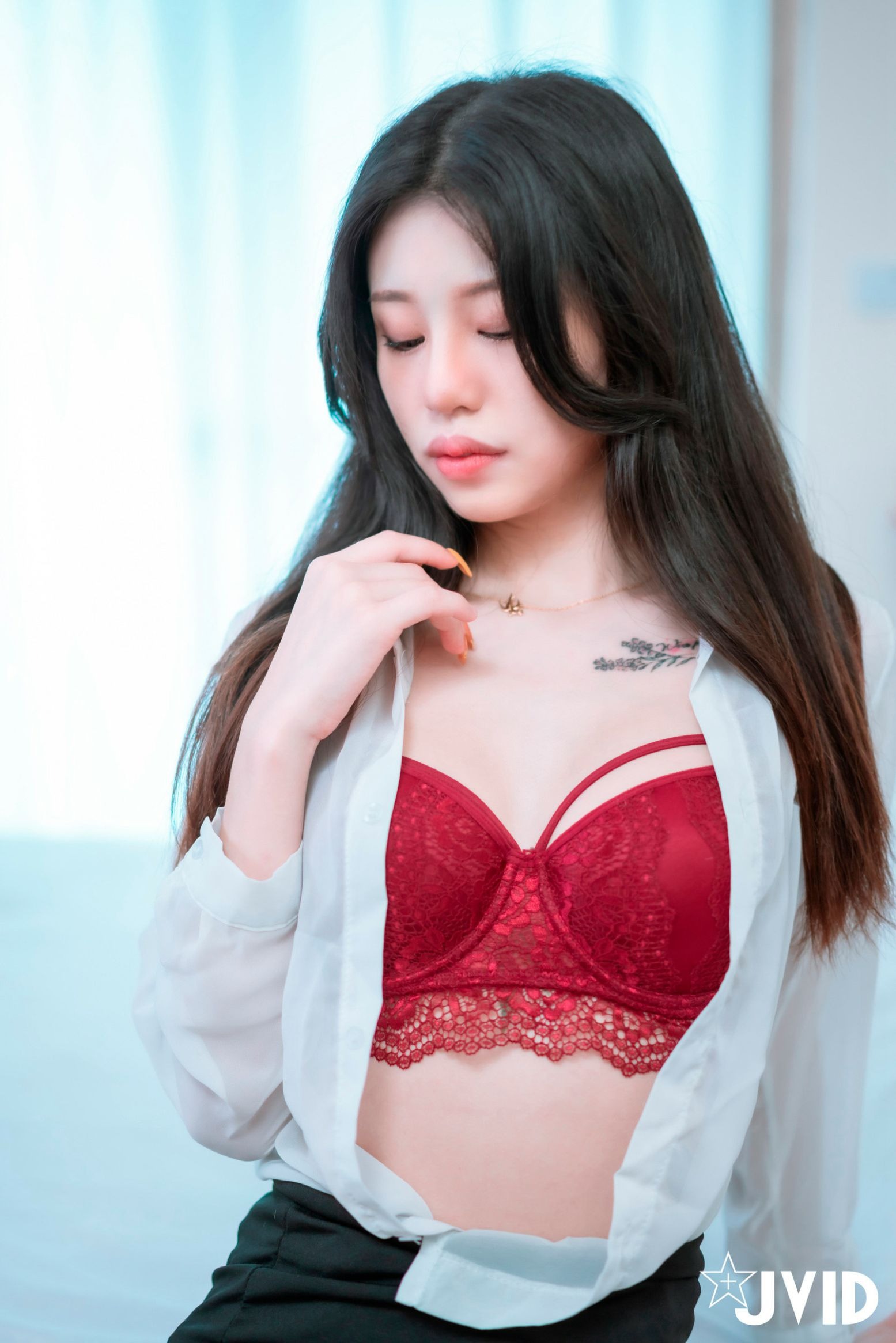 JVID - 美杜莎女王——上班第一天(13)